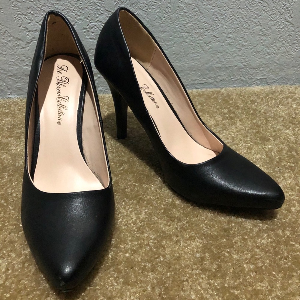 Size 7.5 Black Stiletto Heels